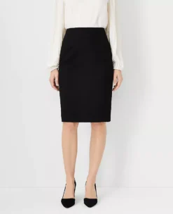 The Seamed Pencil Skirt In Seasonless Stretch