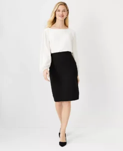 The Seamed Pencil Skirt In Seasonless Stretch -ChicMeadow Shop 443563 6600 ALT2