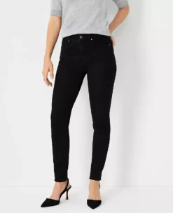 Curvy Sculpting Pocket Mid Rise Skinny Jeans In Jet Black Wash