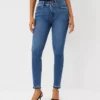 Curvy Sculpting Pocket High Rise Skinny Jeans In Classic Mid Wash